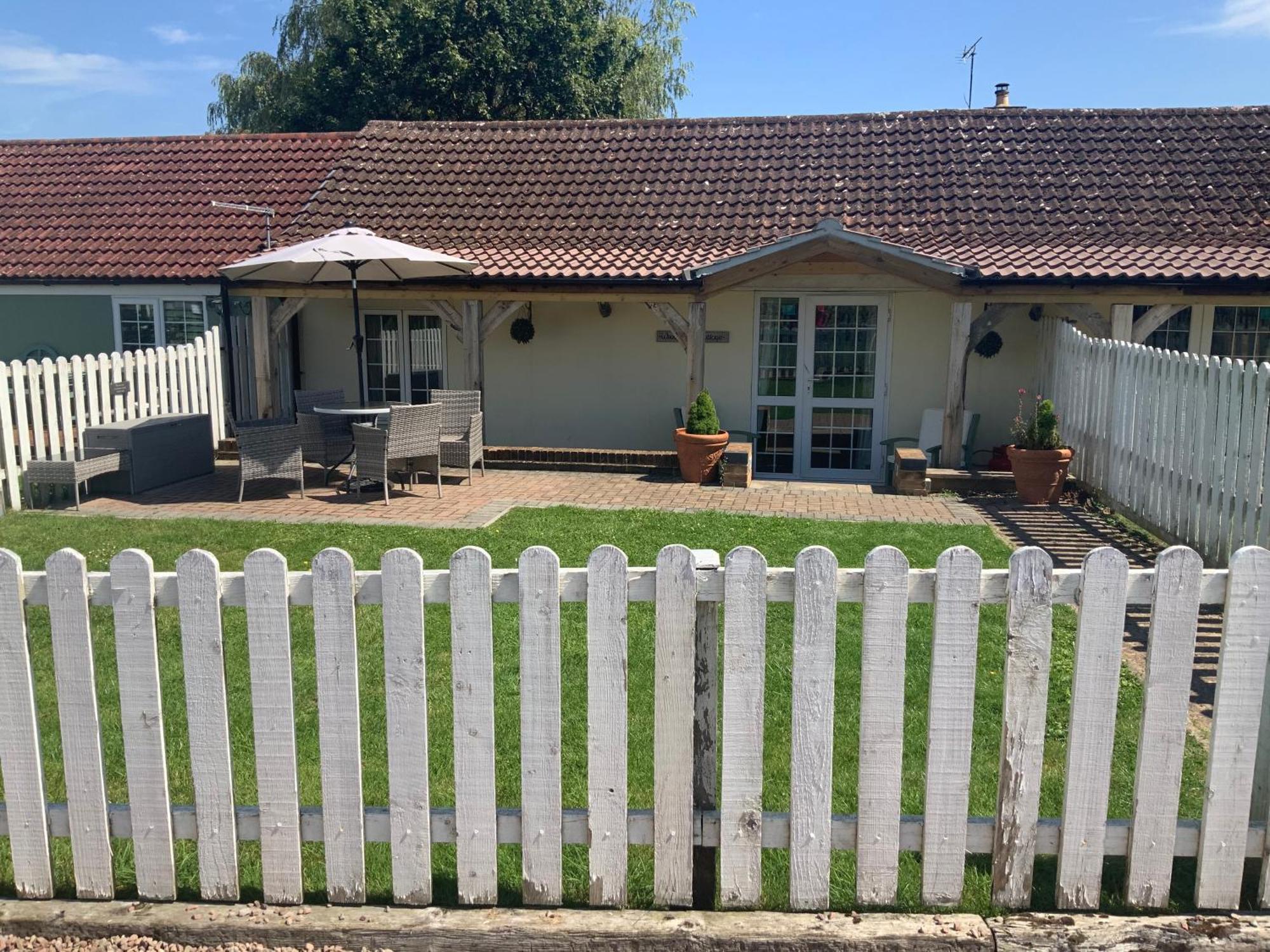 Woodpecker Cottage At Frog Trotters Cottages 哈特伯瑞 外观 照片
